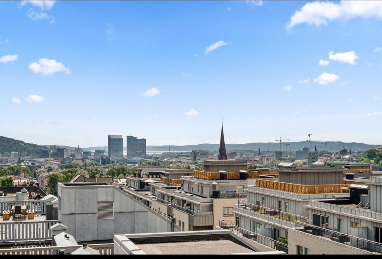 Luxurious Modern Room In Central Oslo - Eur 4K Expensive Bed And 82" Cinematic Tv Exterior foto