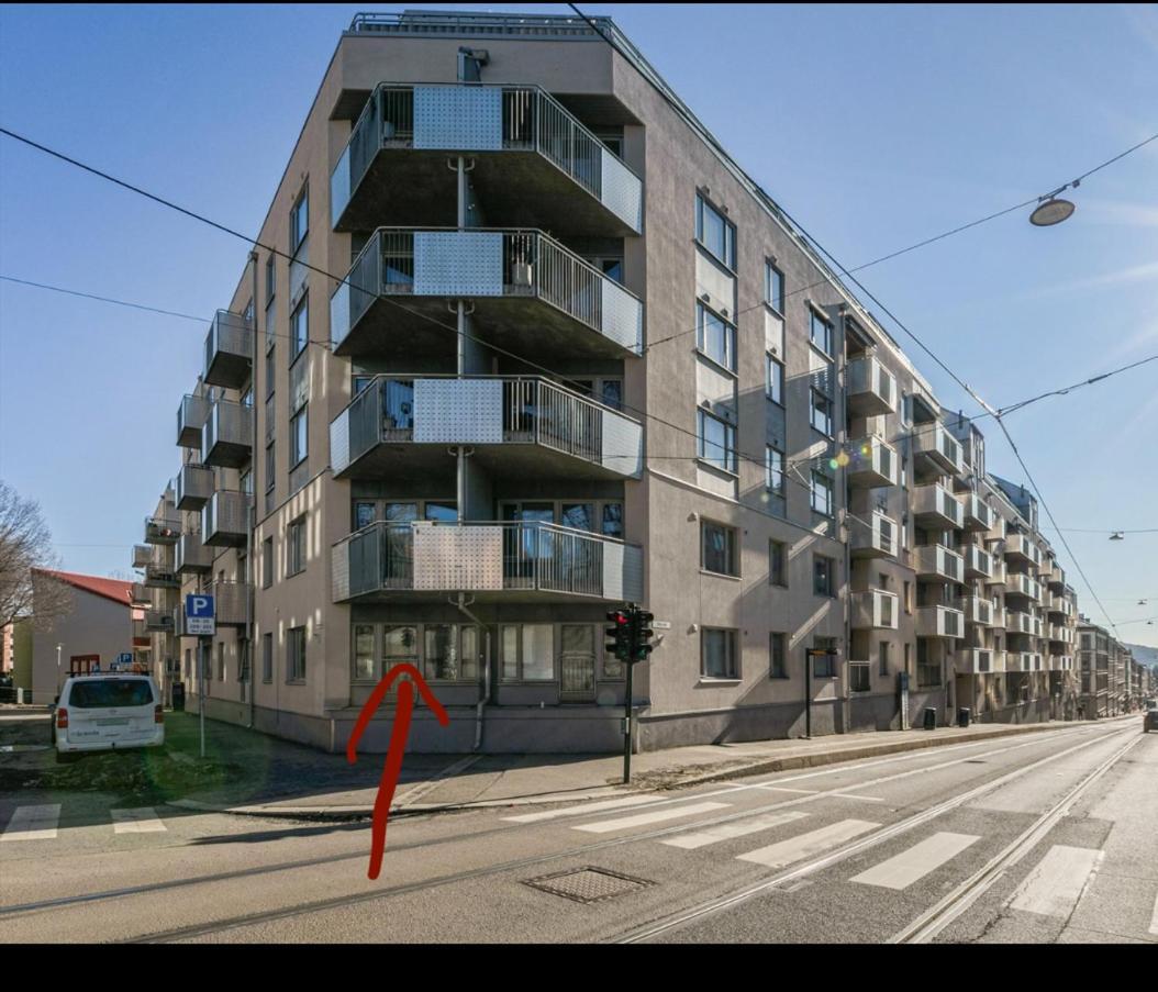 Luxurious Modern Room In Central Oslo - Eur 4K Expensive Bed And 82" Cinematic Tv Exterior foto