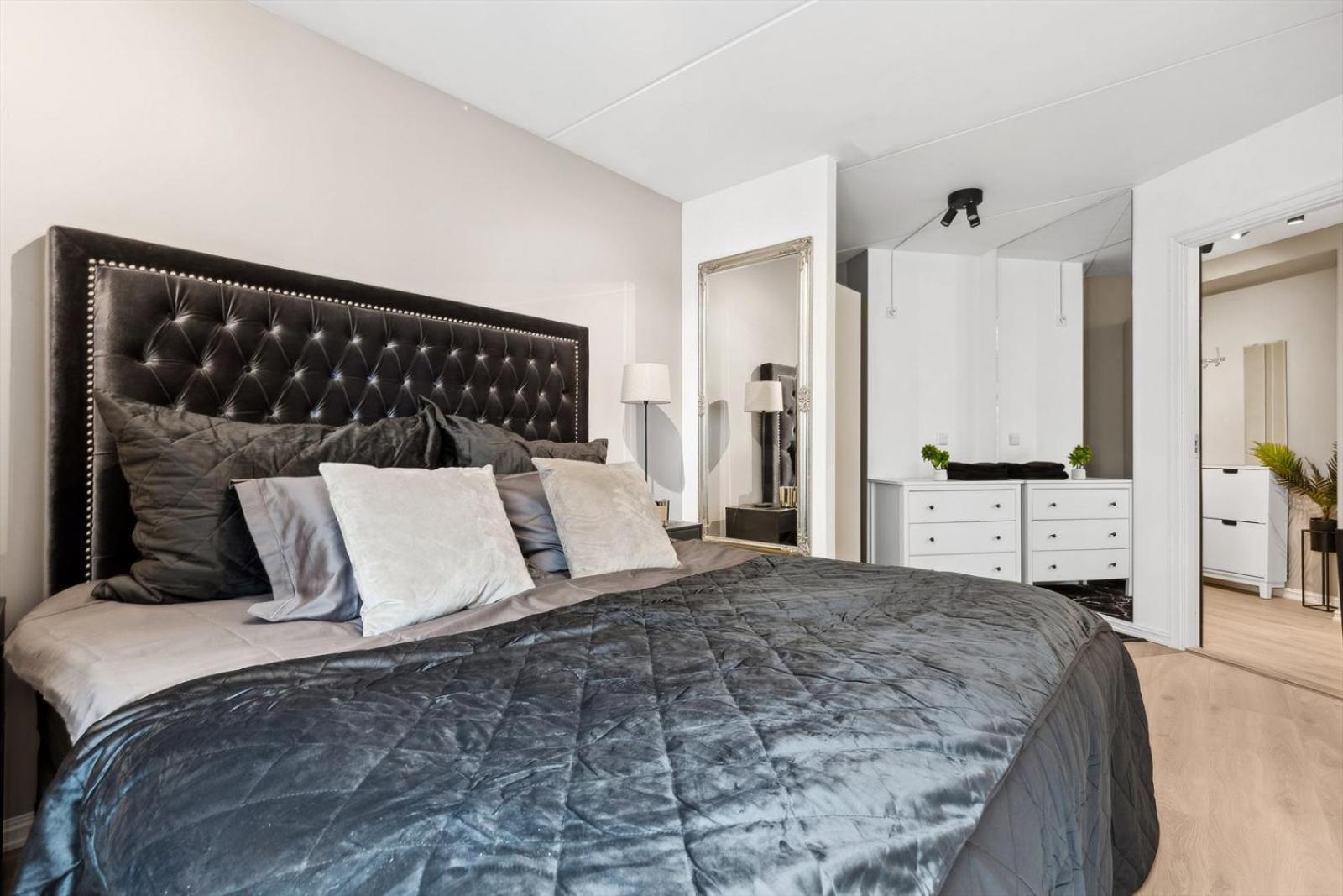 Luxurious Modern Room In Central Oslo - Eur 4K Expensive Bed And 82" Cinematic Tv Exterior foto