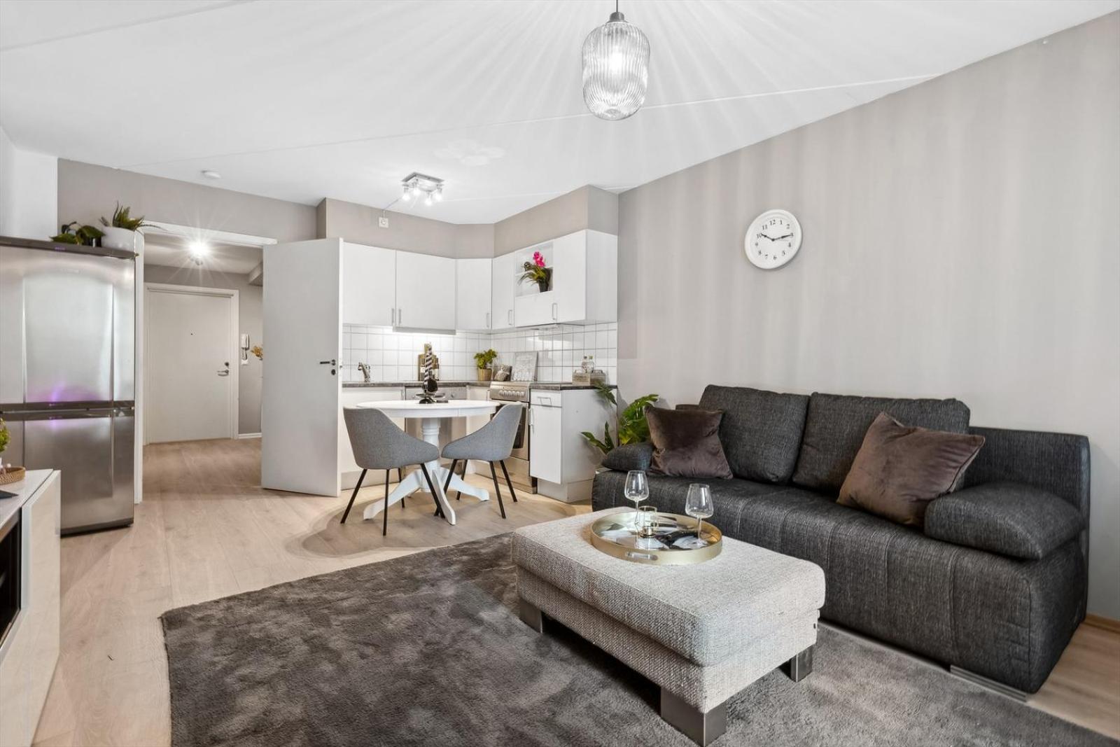 Luxurious Modern Room In Central Oslo - Eur 4K Expensive Bed And 82" Cinematic Tv Exterior foto