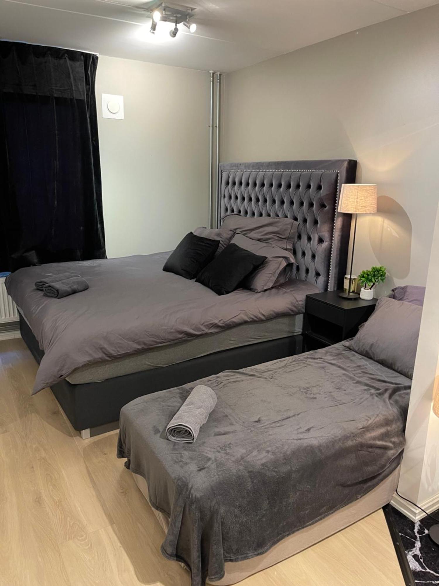 Luxurious Modern Room In Central Oslo - Eur 4K Expensive Bed And 82" Cinematic Tv Exterior foto